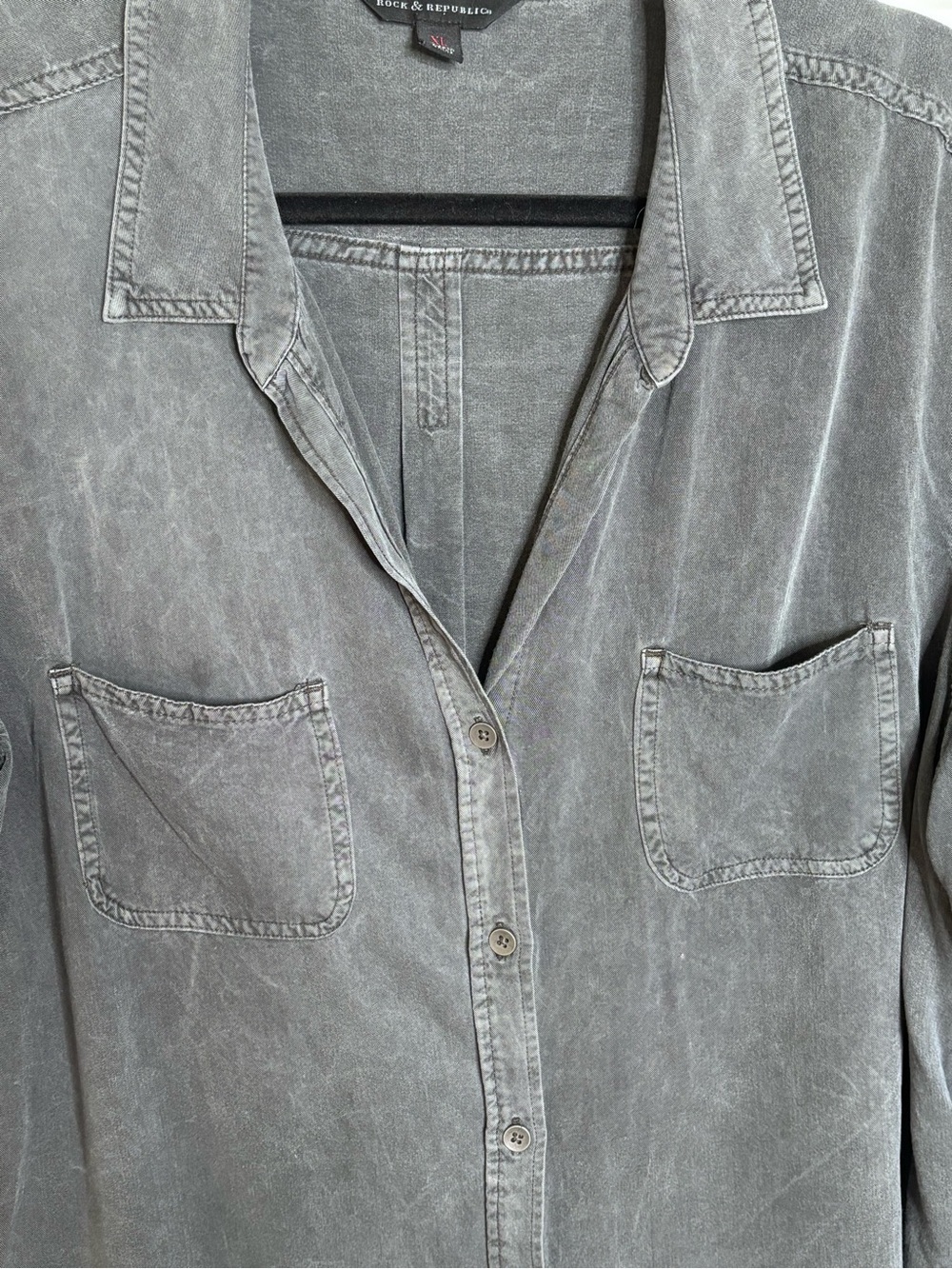 Rock & Republic Gray Button-Down Shirt - Picture 6 of 8